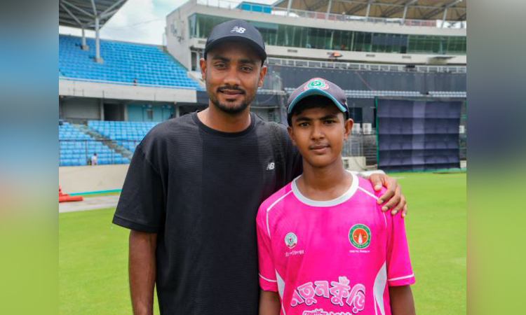 টেপ টেনিস থেকে মিরপুরের মঞ্চে রাজবাড়ির মশিউর