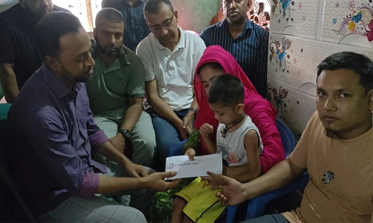 মানুষের মাঝে আশার আলো জ্বালাচ্ছে ‘আমরা বিএনপি পরিবার’