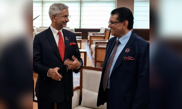 ম্যানিলায় আসিয়ান আঞ্চলিক ফোরামে খলিলুর-জয়শঙ্কর শুভেচ্ছা বিনিময়