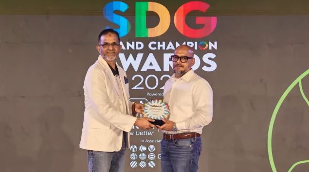 টেকসই অর্থায়ন ও কমিউনিটি উন্নয়নে এসডিজি অ্যাওয়ার্ড পেলো বিকাশ