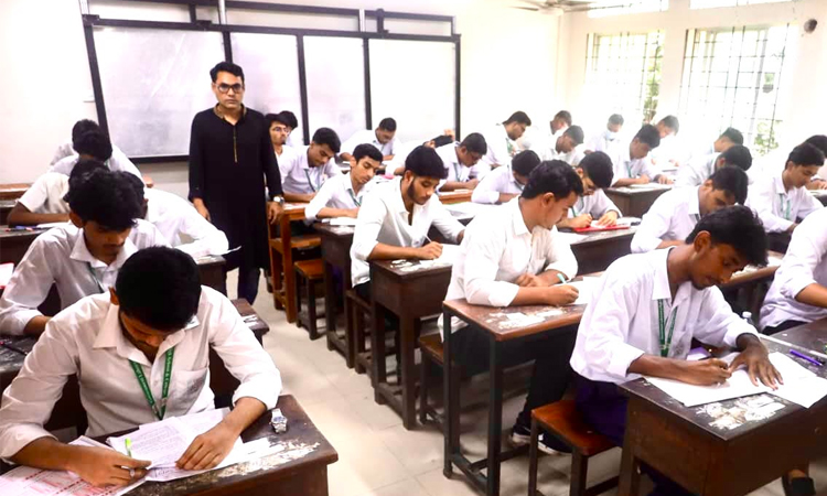 বৈরী আবহাওয়ায় অংশ নিতে না পারা এইচএসসি পরীক্ষার্থীদের রেজিস্ট্রেশন আহ্বান