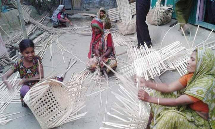 দিনাজপুরে বাঁশ শিল্পকে টিকিয়ে রাখতে বিসিক কর্তৃপক্ষের হস্তক্ষেপ জরুরি