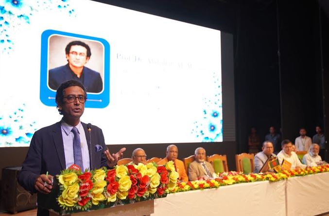 পাবলিক ও বেসরকারি বিশ্ববিদ্যালয়ের মধ্যে ব্যবধান কমাতে কাজ করছে ইউজিসি