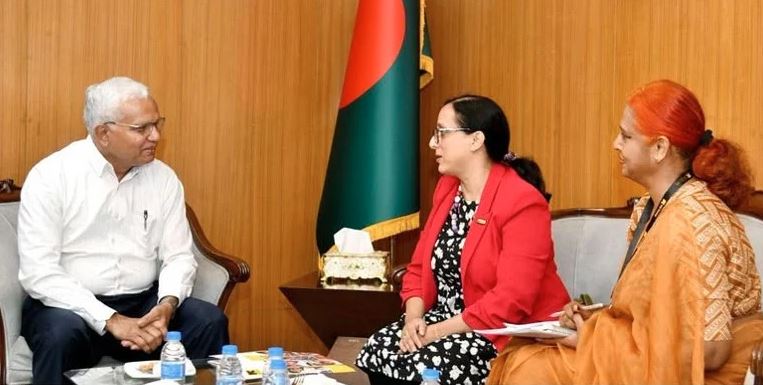 মহিলা ও শিশুবিষয়ক মন্ত্রীর সাথে আইআরসি’র ডেপুটি রিজিওনাল ডিরেক্টরের সাক্ষাৎ