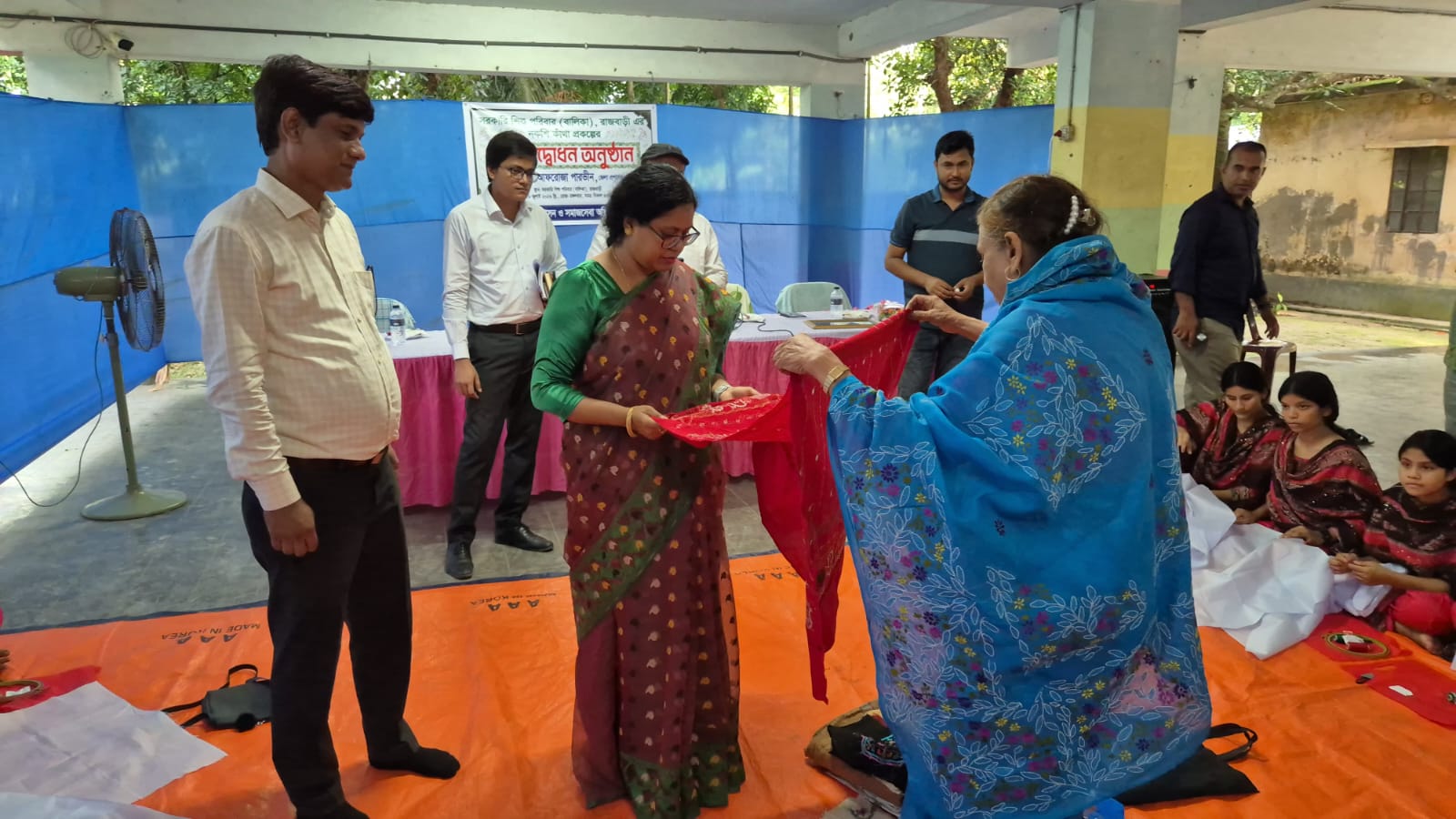 রাজবাড়ীতে সরকারি শিশু পরিবারে নকশি কাঁথা প্রকল্পের উদ্বোধন
