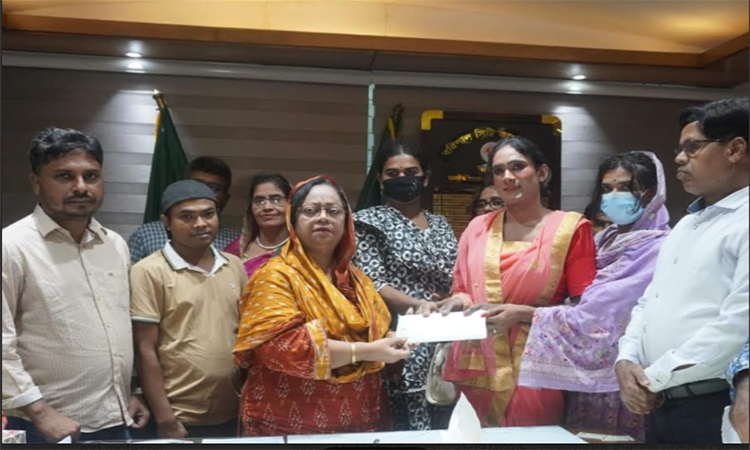 বরিশাল সিটি কপোরেশনে চাকরি পেলেন তৃতীয় লিঙ্গের অভি