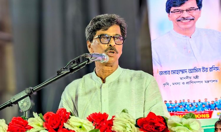 বর্তমান সরকার খেলাধুলার উন্নয়নে সর্বোচ্চ গুরুত্ব দিচ্ছে : আমিন উর রশিদ