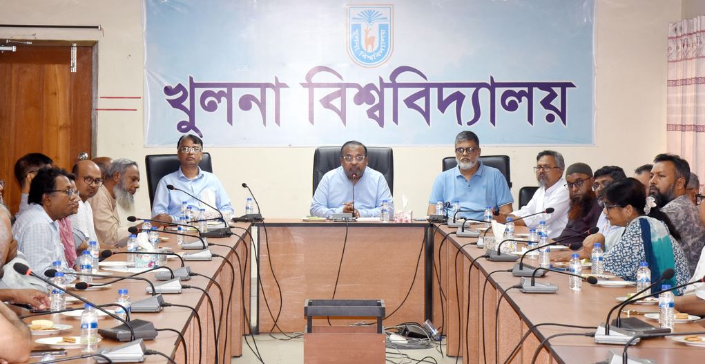 খুবির একাডেমিক ও প্রশাসনিক প্রধানদের সঙ্গে উপাচার্যের মতবিনিময়