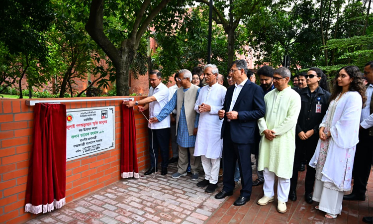 জুলাই স্মৃতি জাদুঘরের দুয়ার খুলেছে, উদ্বোধন করলেন প্রধানমন্ত্রী