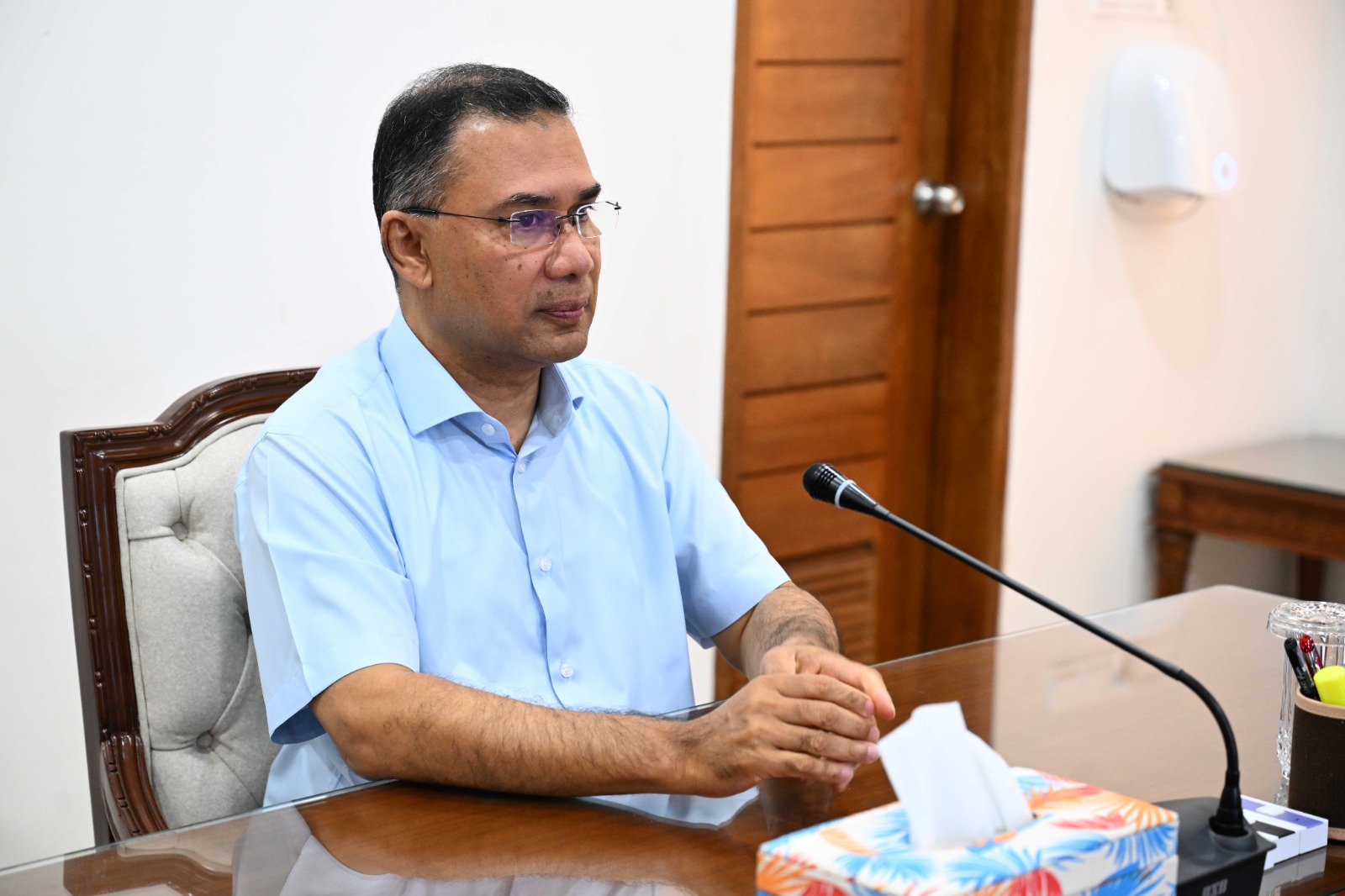 প্রধানমন্ত্রীর সভাপতিত্বে নদী ও খালপাড় রক্ষায় বিন্না ঘাসের ব্যবহার নিয়ে সভা