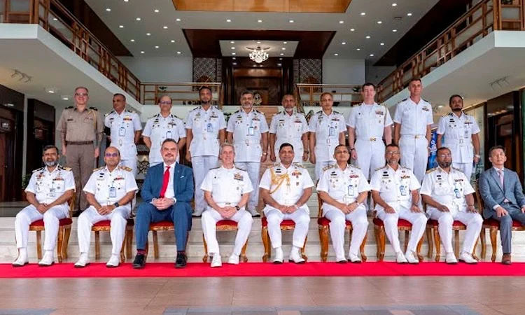মার্কিন প্রশান্ত মহাসাগরীয় নৌবহর কমান্ডারের বাংলাদেশ সফর শেষ