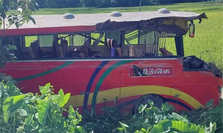 ঢাকা-সিলেট মহাসড়কে দুই বাসের সংঘর্ষে নিহতের সংখ্যা বেড়ে ৯, পাঁচজনের পরিচয় শনাক্ত