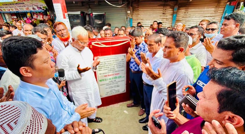 হিলি স্থলবন্দরে চার লেন সড়কের নির্মাণকাজের উদ্বোধন করলেন সমাজকল্যাণমন্ত্রী