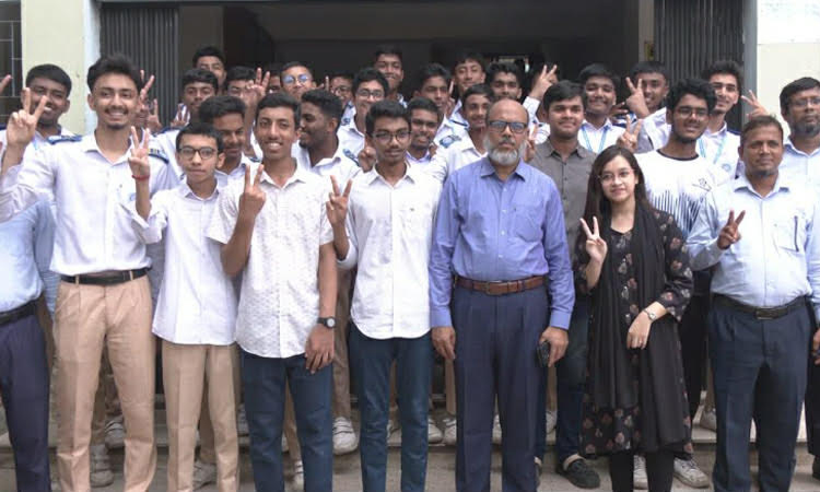 এসএসসির ফলে রাজশাহী বোর্ডে শীর্ষে বগুড়া