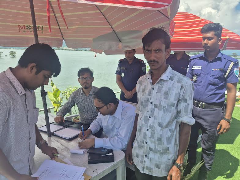 সুনামগঞ্জের টাঙ্গুয়ার হাওরে তিন হাউসবোটকে জরিমানা
