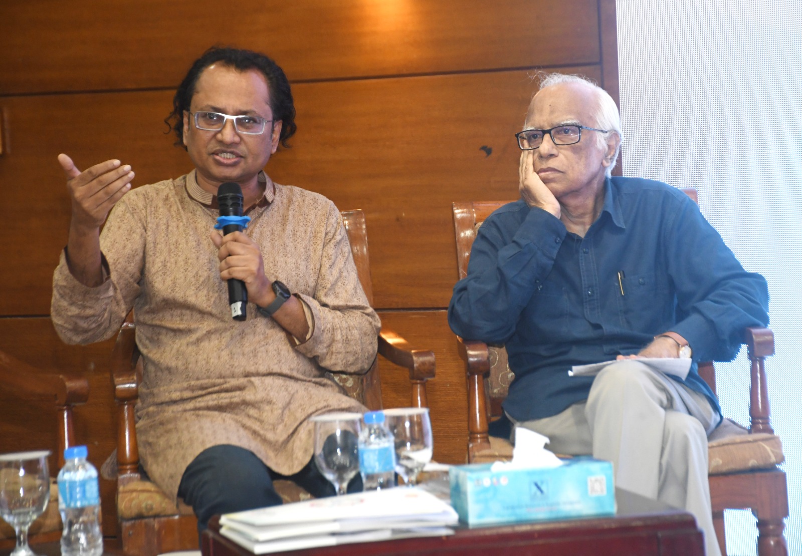 দেড় দশকে দেশের প্রতিটি ইনস্টিটিউট ধ্বংস করা হয়েছে : তথ্য উপদেষ্টা