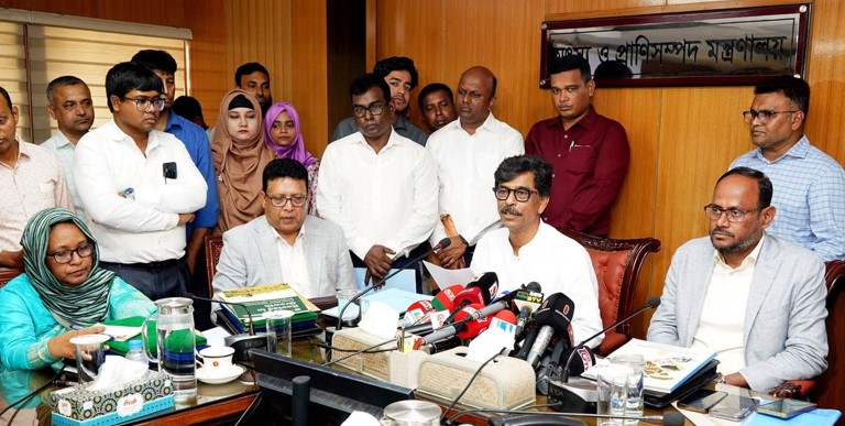 বিএলআরআই উদ্ভাবিত এভিয়ান ইনফ্লুয়েঞ্জা ও গোটপক্স ভ্যাকসিন হস্তান্তর হয়েছে: প্রাণিসম্পদ মন্ত্রী