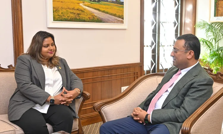 মালদ্বীপে বাংলাদেশিদের জন্য আরও কর্মসংস্থানের সুযোগ চান হুমায়ুন