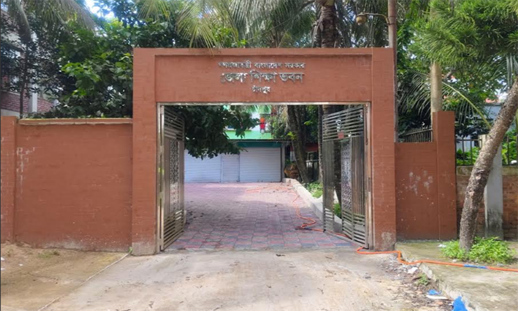 চাঁদপুরে শিক্ষা প্রশাসনে জনবল সংকট, ৮ উপজেলার ৭টিতেই গুরুত্বপূর্ণ পদ শূন্য
