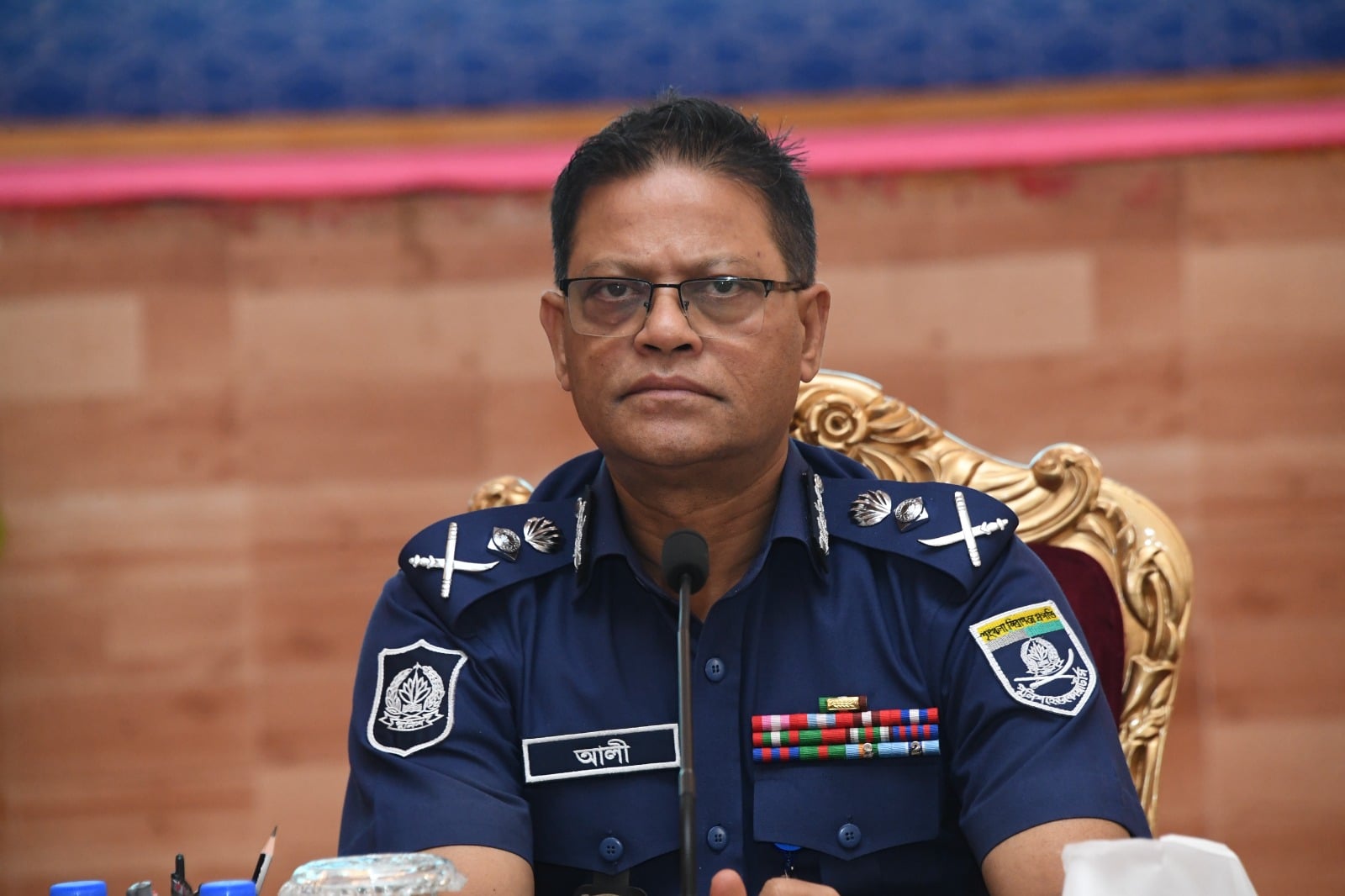 দেশপ্রেমে উদ্বুদ্ধ হয়ে নিষ্ঠার সঙ্গে কাজ করতে হবে: আইজিপি