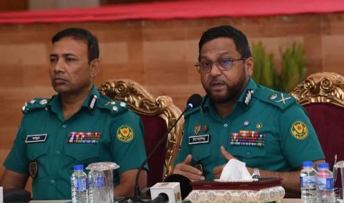 মাদক-ছিনতাইসহ অপরাধ দমনে কঠোর নির্দেশনা ডিএমপি কমিশনারের