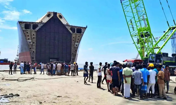 সীতাকুণ্ডে ৯ শ্রমিকের মৃত্যুর কারণ মাত্রাতিরিক্ত হাইড্রোজেন সালফাইডের উপস্থিতি : শিল্প সচিব