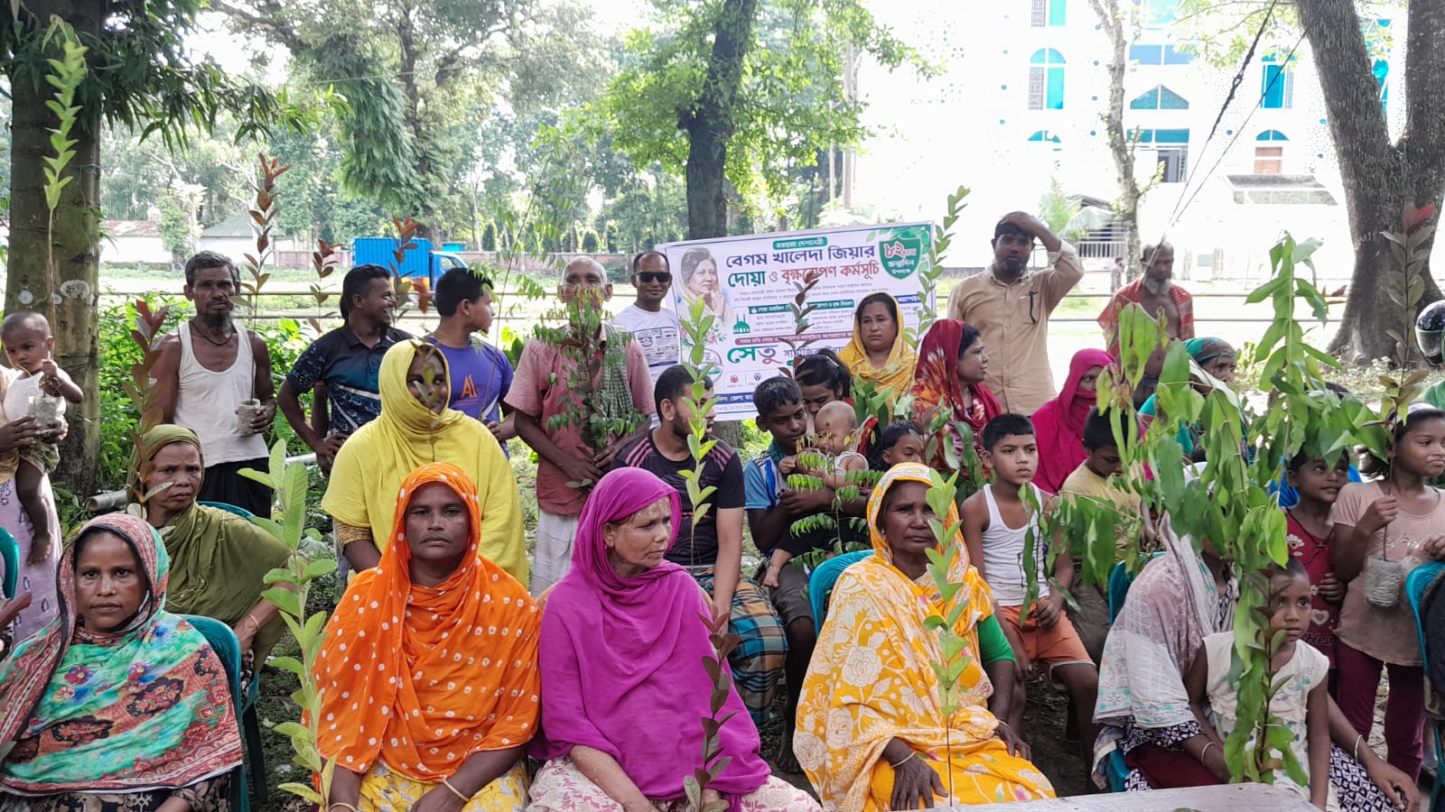 বেগম জিয়ার জন্মদিনে লালমনিরহাটে দোয়া ও বিনামূল্যে চিকিৎসাসেবা