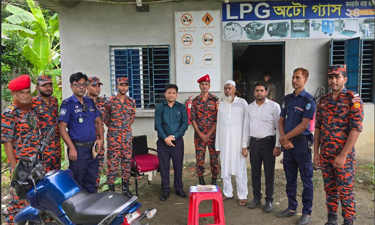 চাঁদপুরে এলপিজি স্টেশনে অবৈধ গ্যাস রিফিল; মালিককে লাখ টাকা জরিমানা