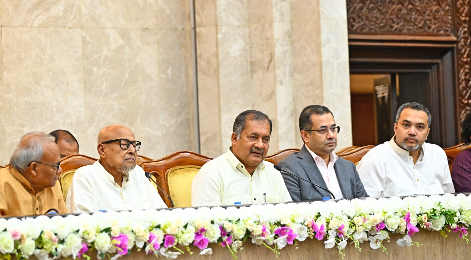 ধ্বংসস্তূপ থেকে পরিকল্পিত পুনর্গঠনের পথে বাংলাদেশ : তথ্যমন্ত্রী