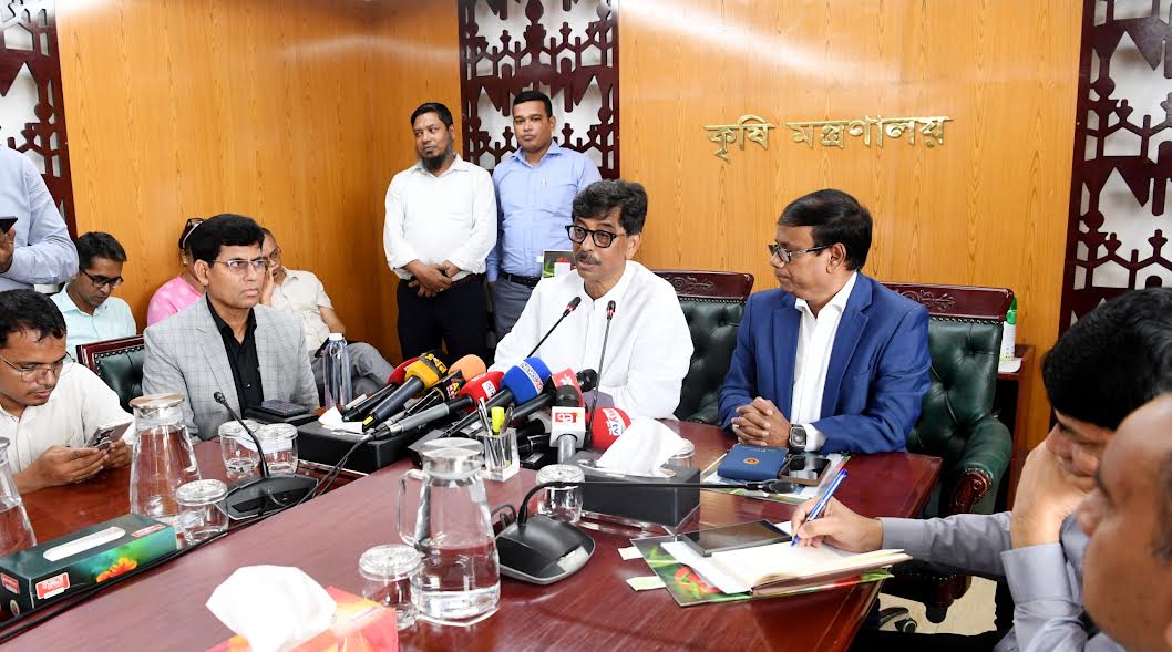 ১৮০ দিনের কর্মসূচির অগ্রগতি সন্তোষজনক, পর্যাযক্রমে আমদানি নির্ভরতা কমবে : কৃষিমন্ত্রী