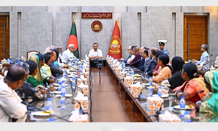 সমাজের সবাই এগিয়ে এলে অনেক বড় সমস্যার সমাধান করা সম্ভব : প্রধানমন্ত্রী