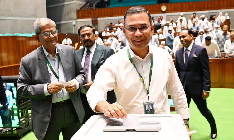 রাষ্ট্রপতি নির্বাচনে ভোট দিলেন প্রধানমন্ত্রী তারেক রহমান