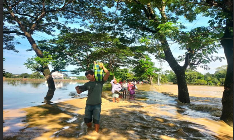 টানা বর্ষণে সাজেক- লংগদু -দীঘিনালা সড়ক যোগাযোগ বন্ধ