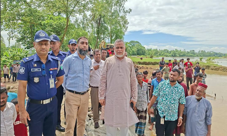 হবিগঞ্জে খোয়াই নদীর বাঁধ পরিদর্শনে হুইপ জিকে গউছ