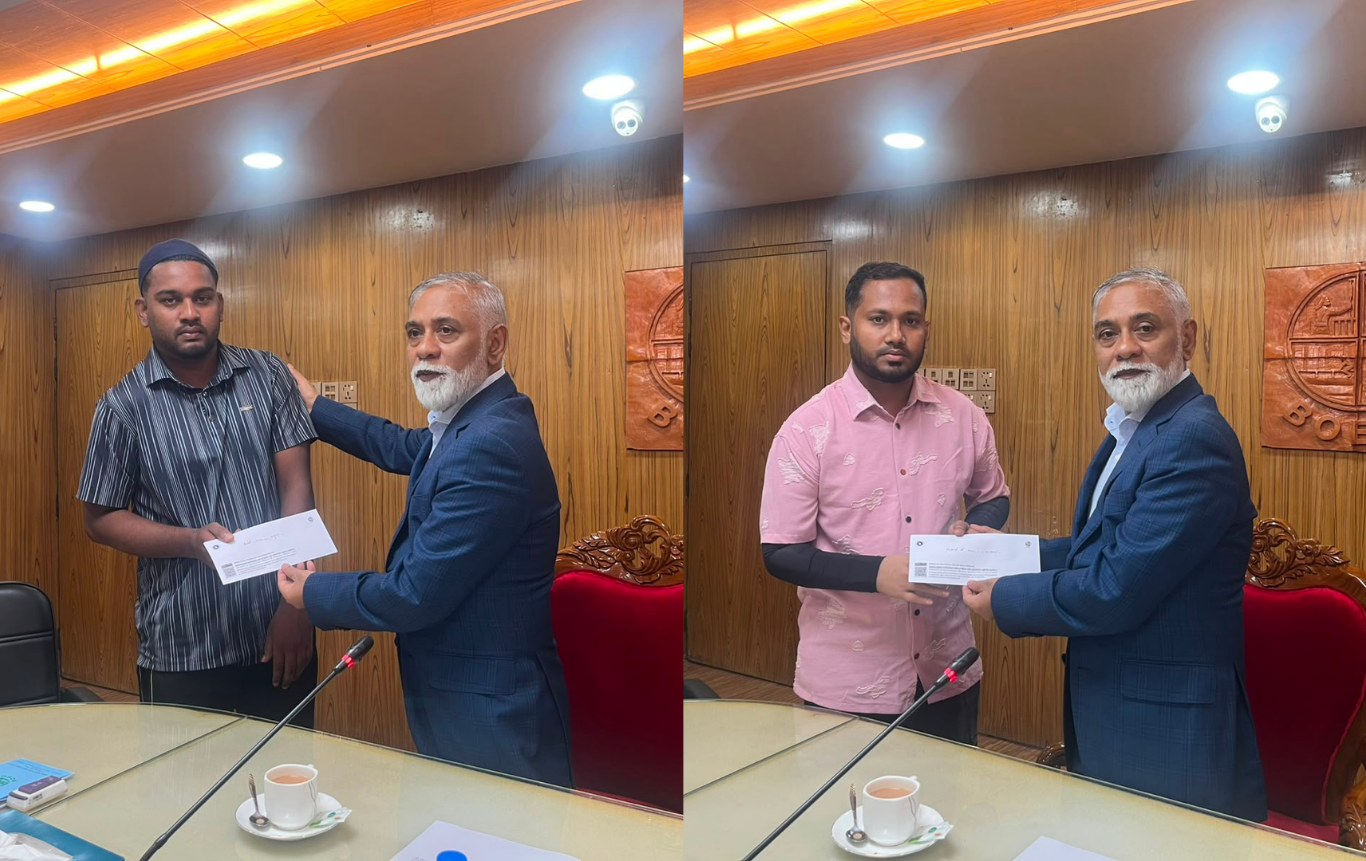 দক্ষিণ কোরিয়া থেকে প্রত্যাগত দুই কর্মীকে বোয়েসেলের আর্থিক সহায়তা