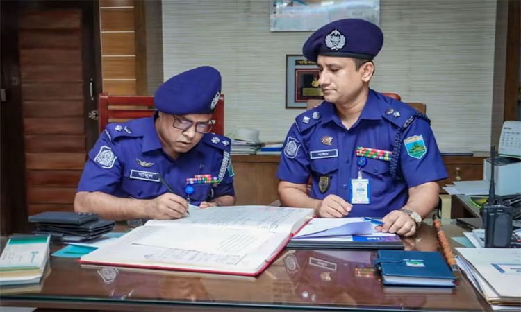 দায়িত্ব গ্রহণ করেছেন রাজশাহীর নতুন পুলিশ সুপার