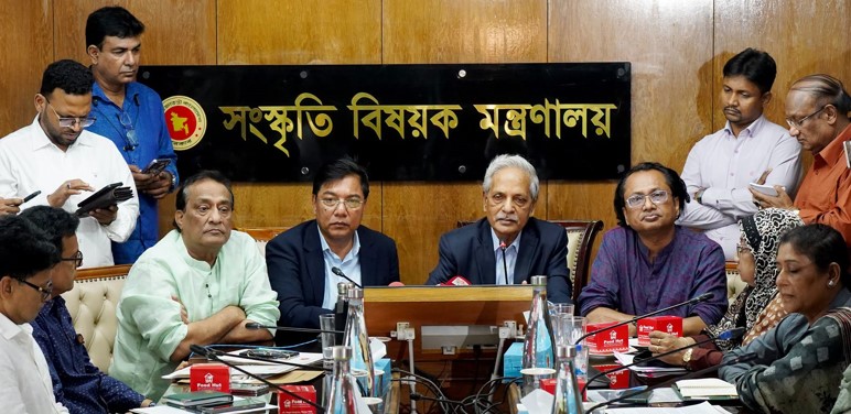সংস্কৃতি  ও পর্যটন মন্ত্রণালয় একসঙ্গে কাজ করলে জিডিপি প্রবৃদ্ধি বাড়ানো সম্ভব : সংস্কৃতিমন্ত্রী