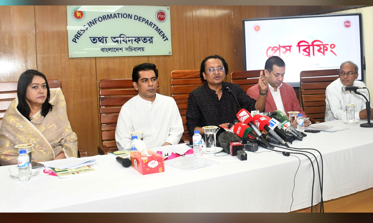 দেশে সারের সংকট নেই, পর্যাপ্ত মজুত আছে: তথ্য উপদেষ্টা