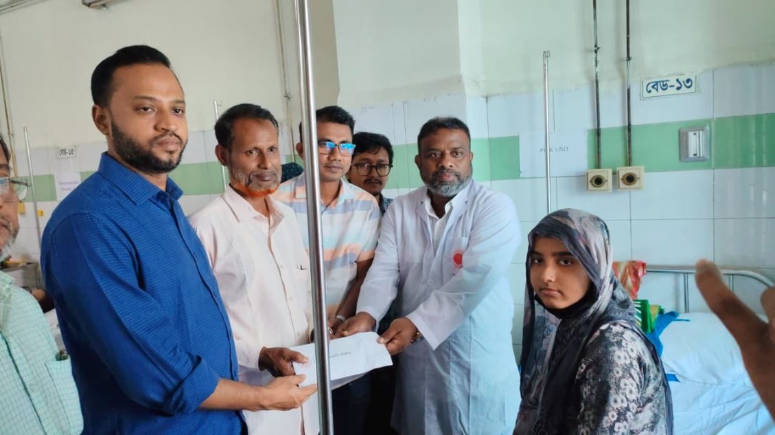 জুলাই শহীদ জুবায়েরের বোনের চিকিৎসায় পাশে দাঁড়ালেন প্রধানমন্ত্রী