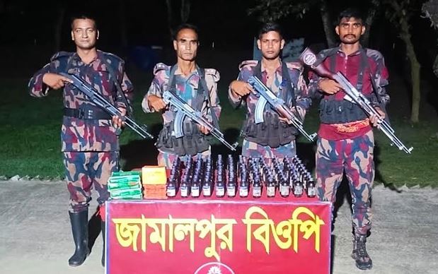 কুষ্টিয়া সীমান্তে বিজিবির অভিযানে ভারতীয় মাদকদ্রব্য উদ্ধার