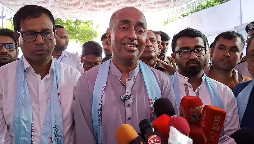 মক্কা চুক্তির বিষয়ে সব কিছু বিবেচনা করে সিদ্ধান্ত নেবে সরকার : আইনমন্ত্রী