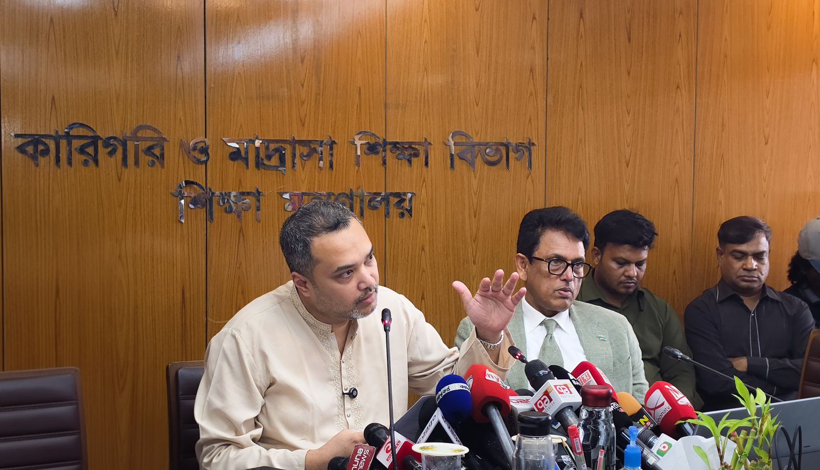 চীন সফরকে অত্যন্ত ফলপ্রসূ ও সফল বললেন মাহদী আমিন