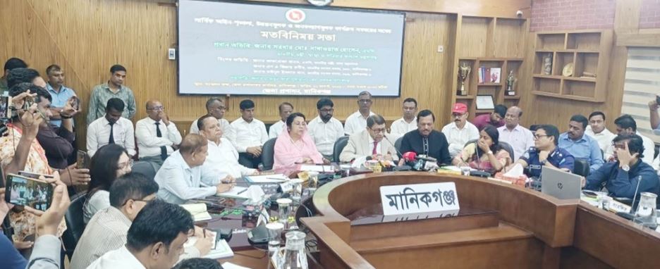 ফ্যাসিস্ট সরকার যন্ত্রপাতি কিনেই কয়েক লাখ কোটি টাকা চুরি করেছে : স্বাস্থ্যমন্ত্রী 
