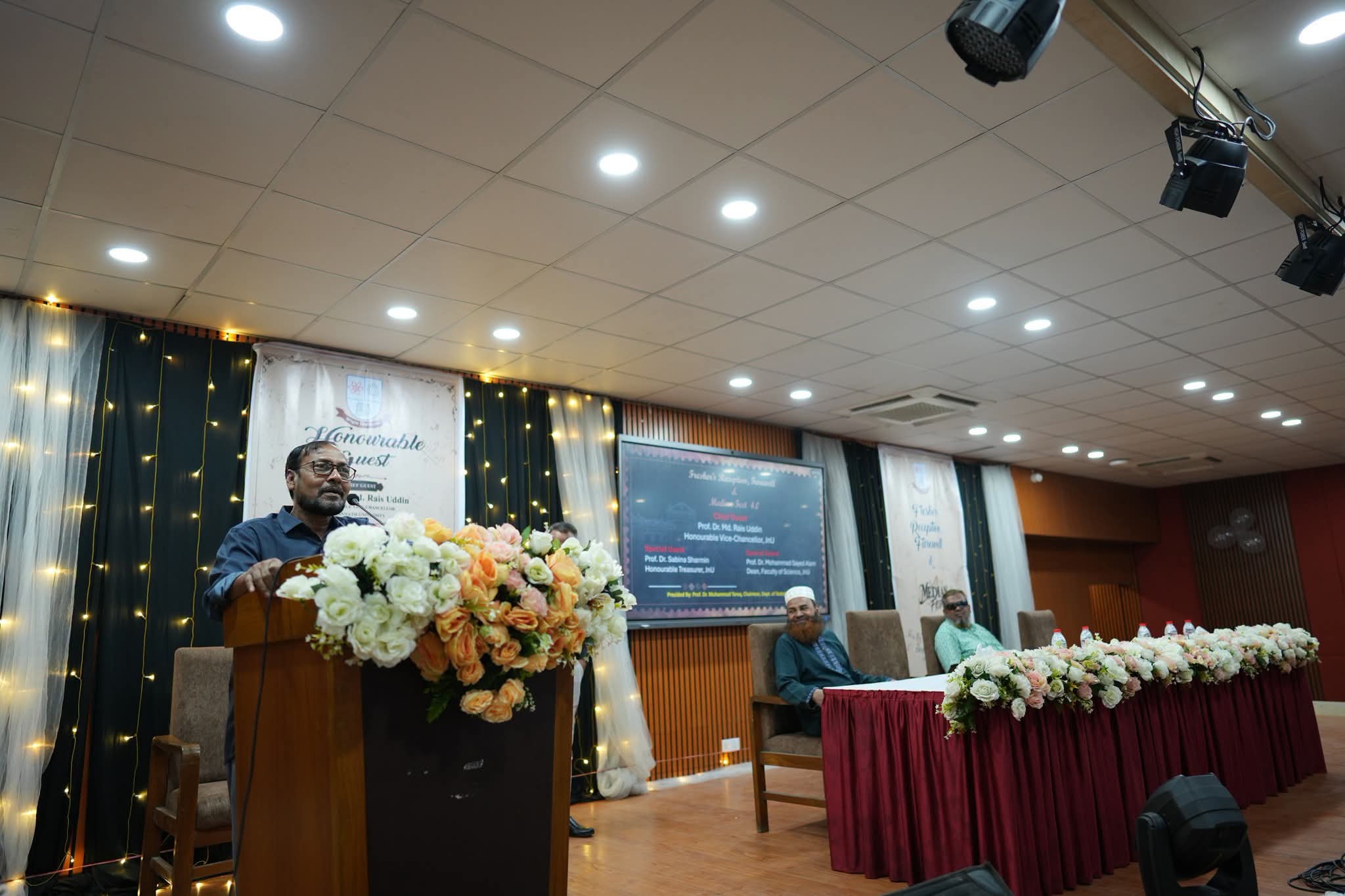 পরিসংখ্যানের জ্ঞান কাজে লাগিয়ে বিশ্বে এগিয়ে যেতে হবে: জবি উপাচার্য