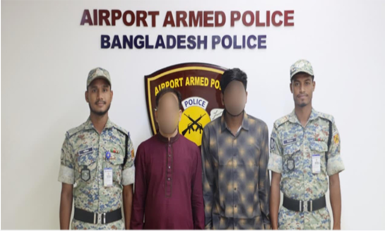 শাহজালালে স্বর্ণালংকারসহ ২জন আটক