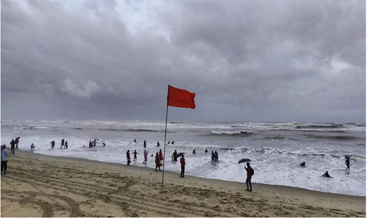 বরিশালে ২৪ ঘণ্টায় ২০ মিলিমিটার বৃষ্টিপাত, পায়রা বন্দরে ৩ নম্বর সতর্ক সংকেত