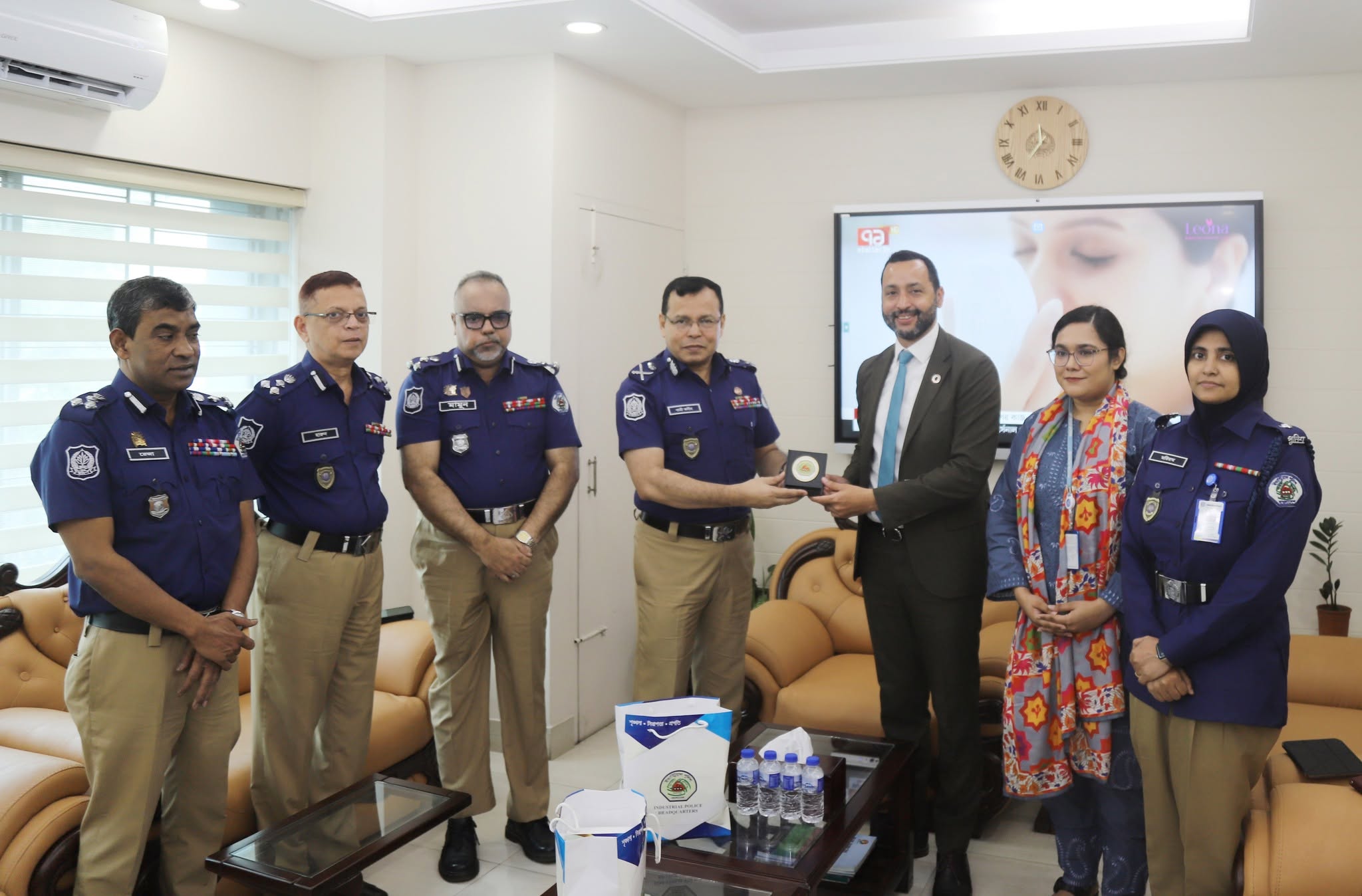 আইএলও ও ইন্ডাস্ট্রিয়াল পুলিশের মধ্যে মতবিনিময়