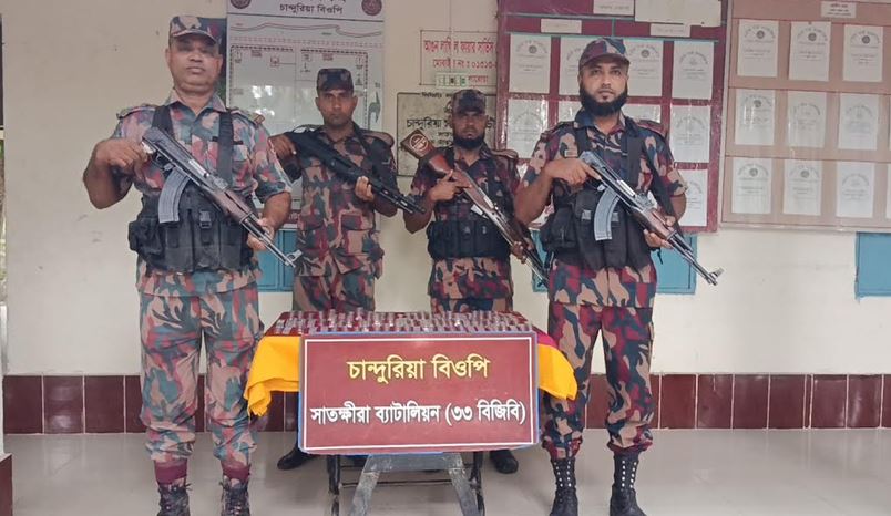 সাতক্ষীরা সীমান্তে ভারতীয় মালামাল জব্দ 