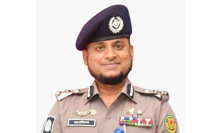 ডিএমপি’র অতিরিক্ত পুলিশ কমিশনার (ট্রাফিক) আনিছুর রহমান। ফাইল ছবি