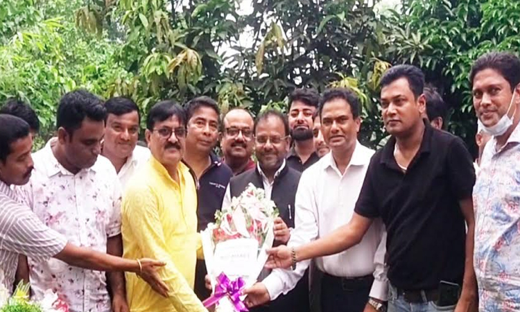 হিলি স্থলবন্দরে ভারতীয় সহকারী হাইকমিশনারের সাথে ব্যবসায়ীদের বৈঠক
